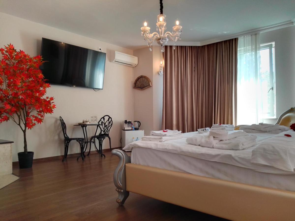 Casa Maria Roses Hotel Rîşnov Ngoại thất bức ảnh