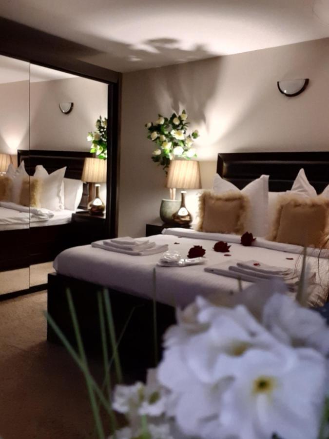 Casa Maria Roses Hotel Rîşnov Ngoại thất bức ảnh